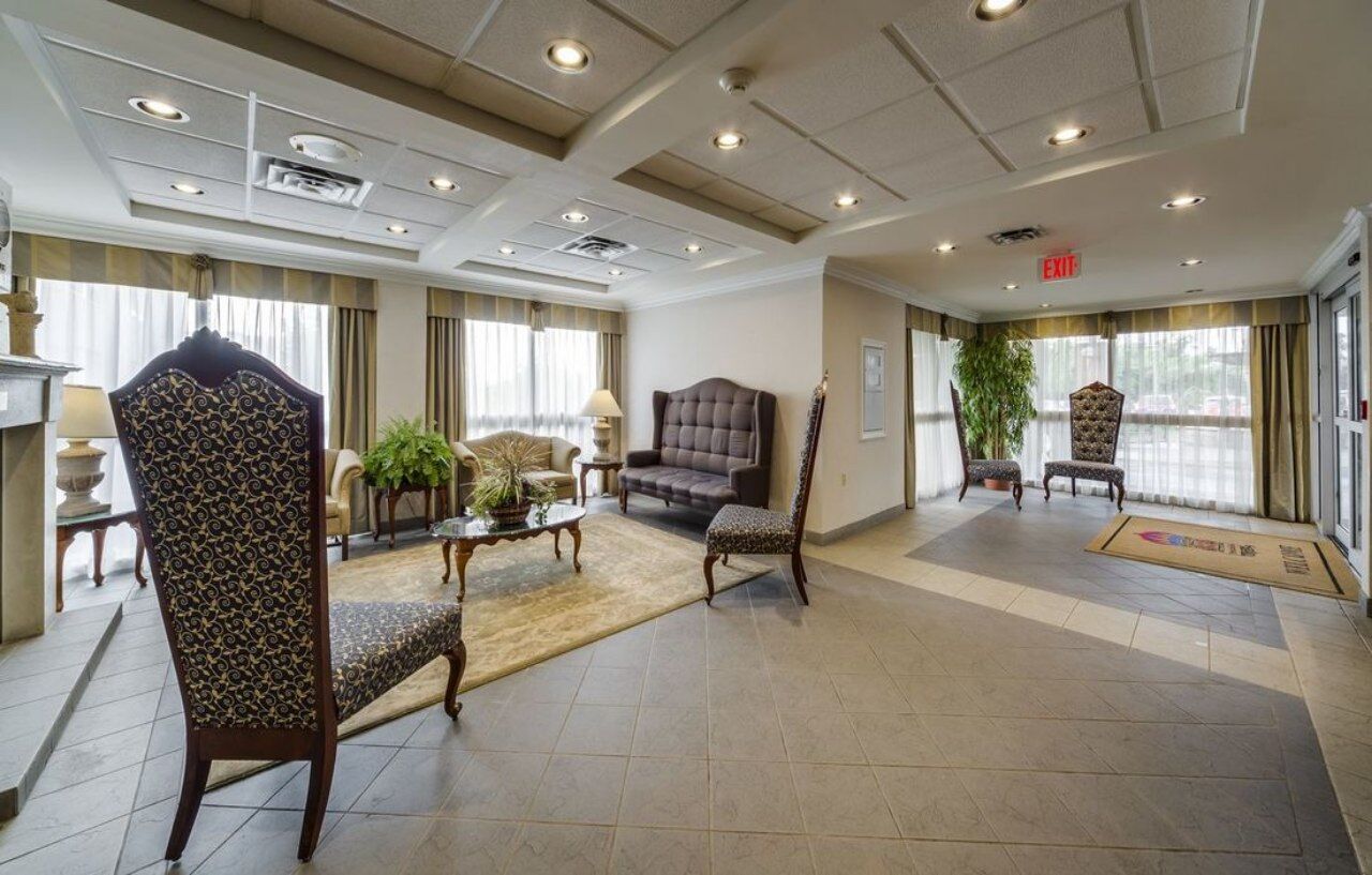 Monte Carlo Inn Oakville Suites Buitenkant foto
